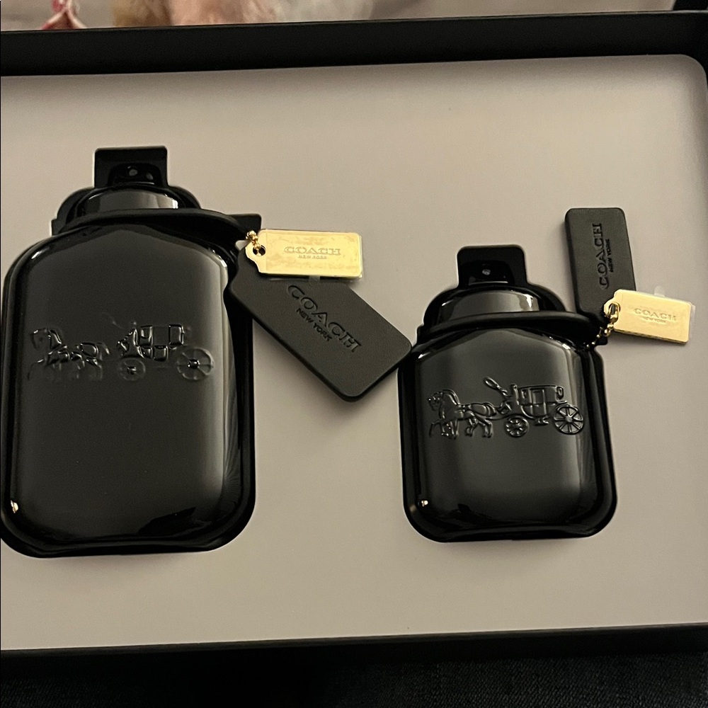 Coach For Men Black and Red Gift Box - Picture 3 of 4